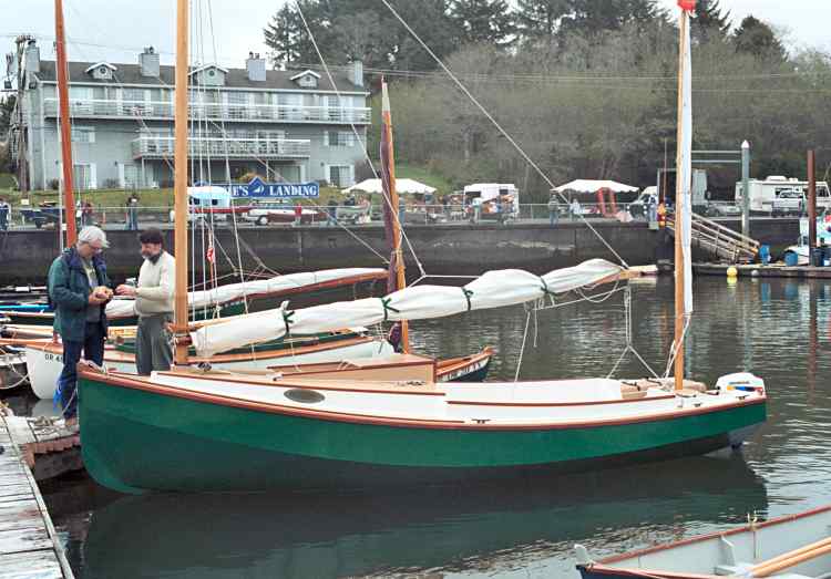 Glued Lapstrake Canoe http://www.boat-links.com/DepoeBay/02/BoatFest-4 